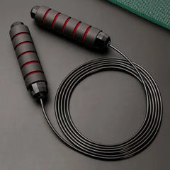 Comba de Saltar CoreForge™ – Cable de Acero con Rodamiento 360° y Mango Antideslizante